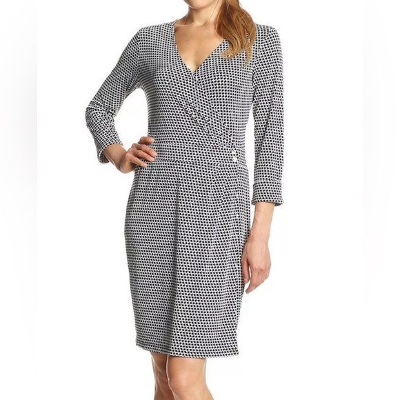 Jones New York - Black & White. Houndstooth Pattern. Jersey Wrap Dress. - Picture 9 of 9